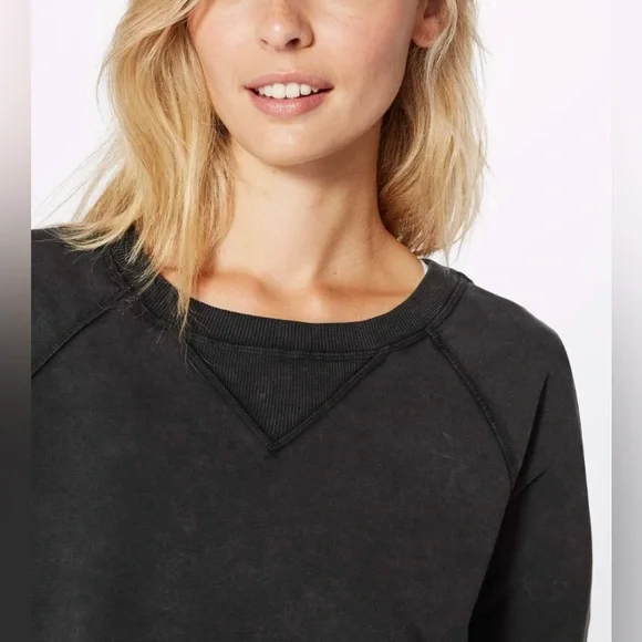 Lululemon  Loop Back Crew    NWOT   Black  size 12 - Picture 10 of 14